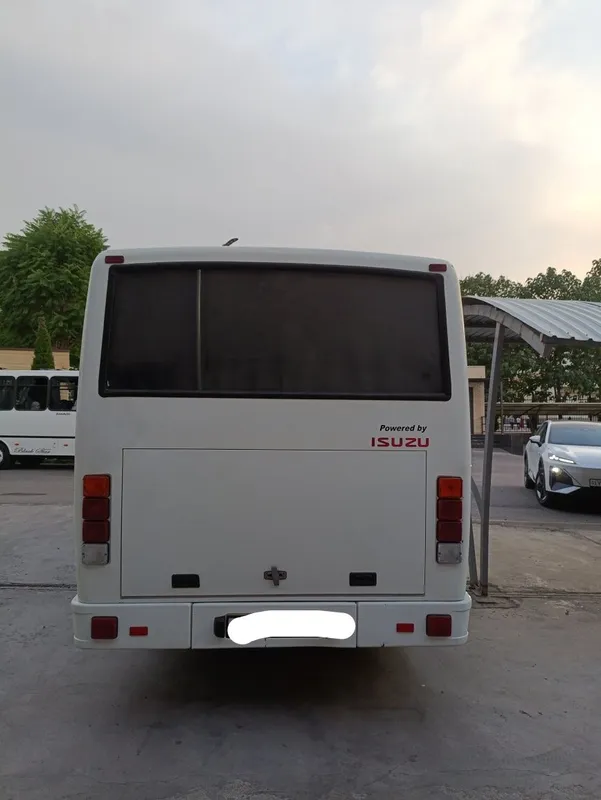 Isuzu avtobus sotiladi yili 2018 — фото 1