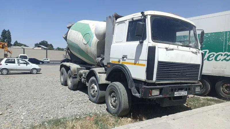 Shacman Howo Maz mikser 10 kubli Shacman Howo Maz mikser 10 kubli