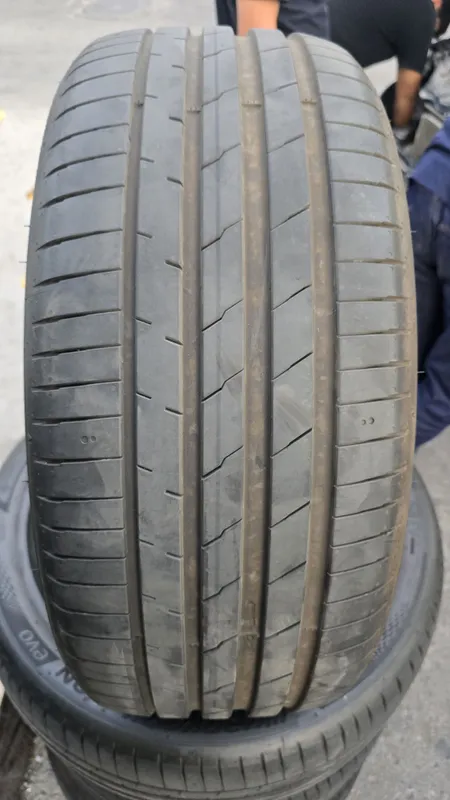 245/45/R19 HANKOOK ion evo 4