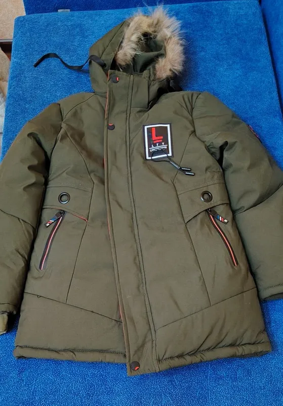 Продам тёплую куртку 1