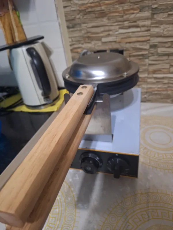 Gangonskiy vaflnitsa apparati sotiladi