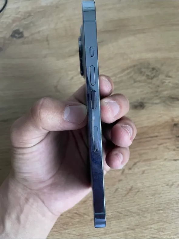 iPhone 13 pro 2 iPhone 13 pro 2