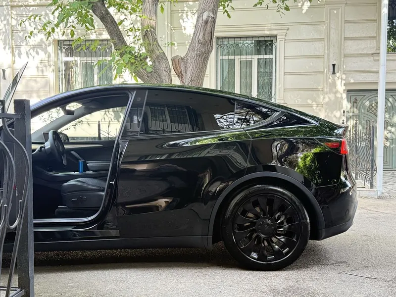 Продам Tesla Model Y 22/23 год