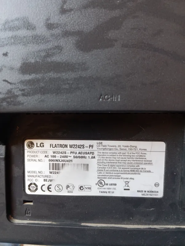 продается свой манитор LG — фото 1