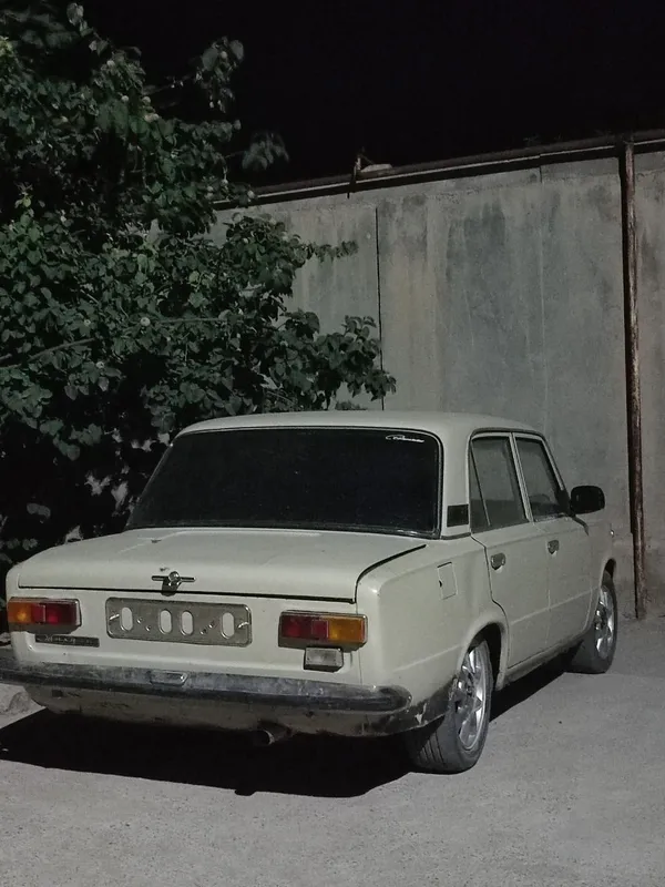 Vaz 21011 sotiladi srochna