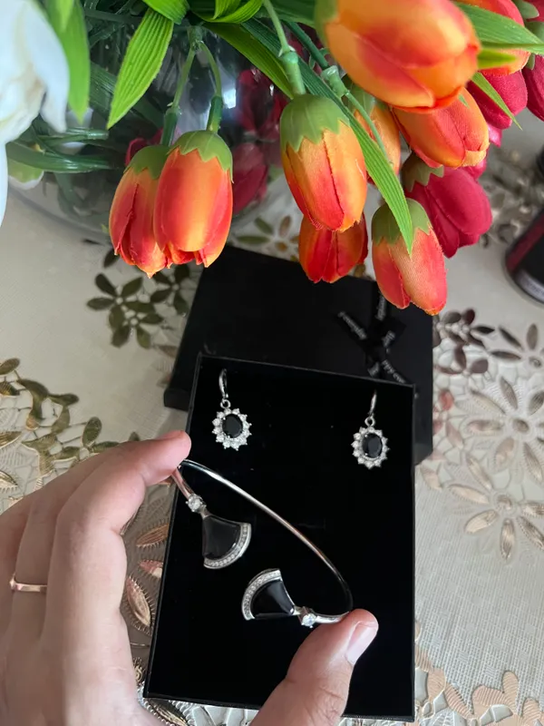 925 kumush Bvlgari braslet padarkasiga ziresiniyam 2 925 kumush Bvlgari braslet padarkasiga ziresiniyam 2
