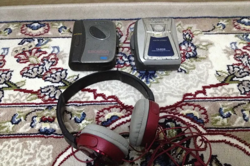 Sony Aiwa pleyerlari va quloqchinlar. 6 Sony Aiwa pleyerlari va quloqchinlar. 6