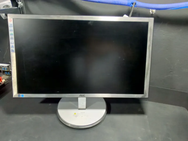 AOC 23 dyuymli monitor 1 AOC 23 dyuymli monitor 1