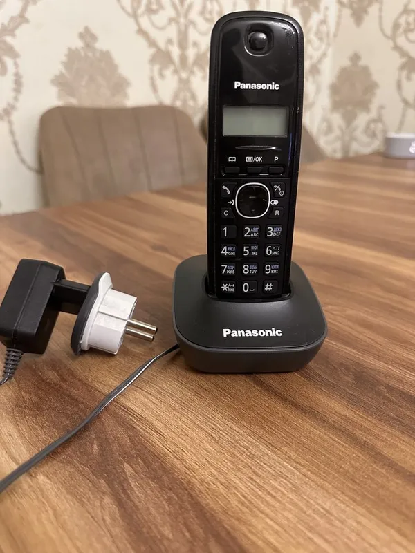 Продается телефон Panasonic стационарный 3 Продается телефон Panasonic стационарный 3