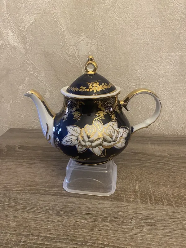 Продается заварочныы чайник