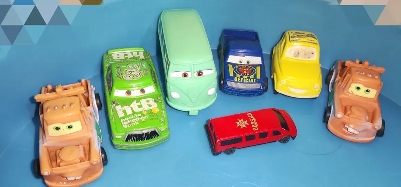 Машинки от Disney, hot wheels. Фигурки Marvel — фото 2