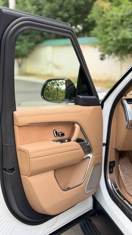 Rang Rover Vogue SV 5 Rang Rover Vogue SV 5