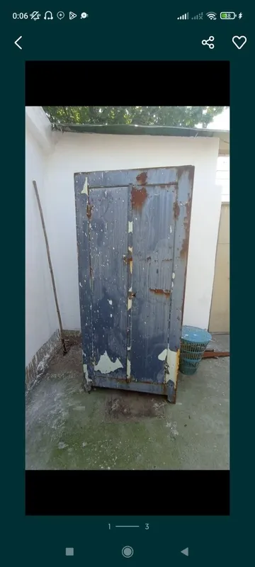Продается металлический шкаф 3