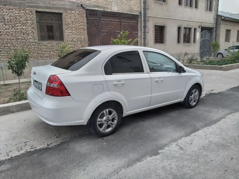 Nexia 3 avtomat .