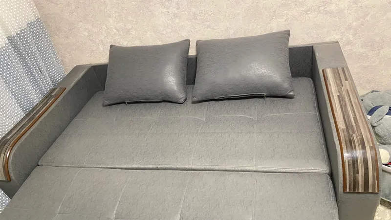 Divan sotiladi 1 Divan sotiladi 1