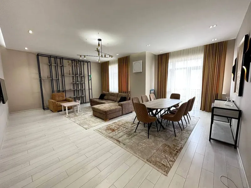 Продаётся 4-комнатная квартира, 182 м², 7/7, Мирабадский район 1