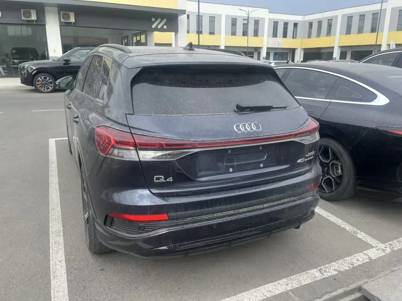 Audi Q4 40 e-tron(2024) 1