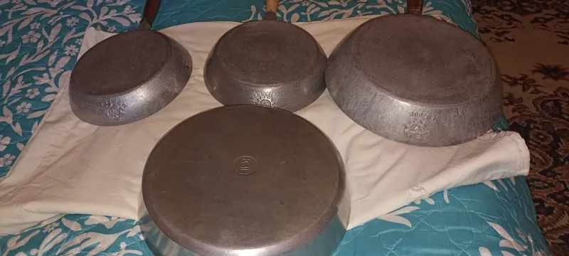 Продаю советские сковородки 6
