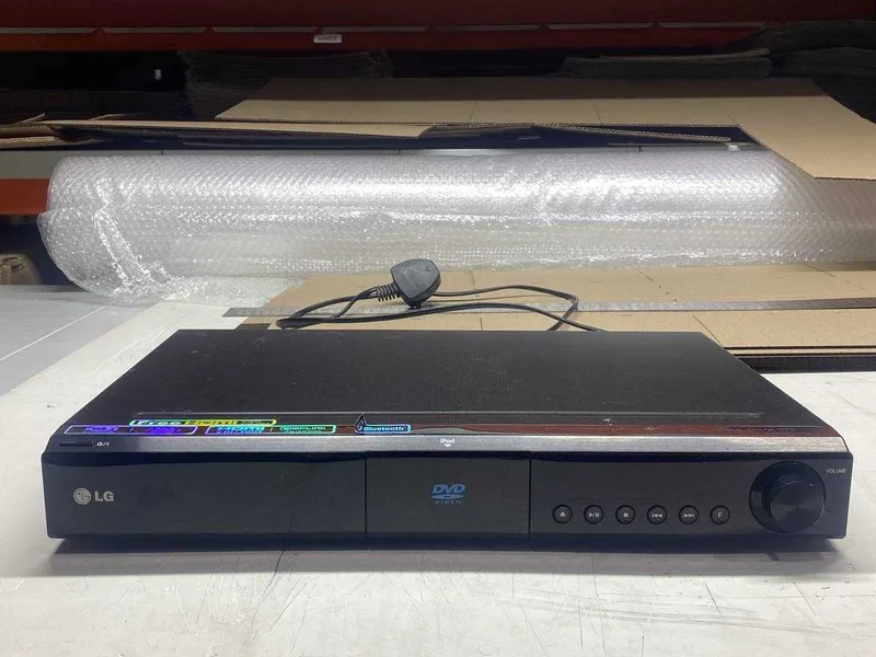 DVD-ресивер LG HT906