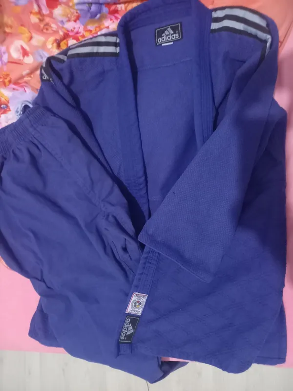 ADIDAS kimono, 13–15 yoshli o‘g‘il bola uchun 2 ADIDAS kimono, 13–15 yoshli o‘g‘il bola uchun 2