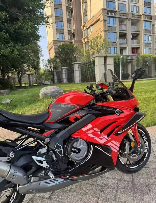 Voge 660 S . 4 Voge 660 S . 4
