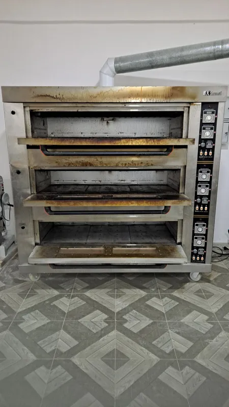 Pech 9 talik deyarli yangi xolatda