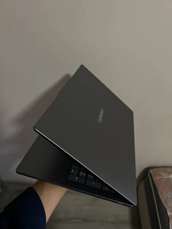 Ноутбук Lenovo IdeaPad Slim 3 4