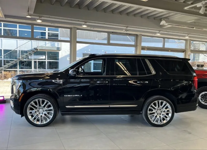 GMC Yukon Denali Black Edition 2026 2 GMC Yukon Denali Black Edition 2026 2