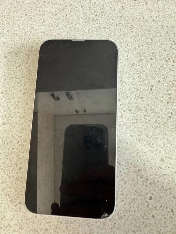 iPhone 14 128GB Starlight с коробкой 1 iPhone 14 128GB Starlight с коробкой 1