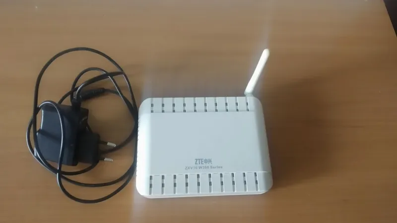 Продам роутер для Wi Fi ZTE zxv10 W300 недорого отдам — фото 1