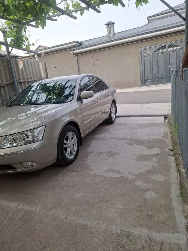 Hyundai Sonata 2008 Probeg120.000 — фото 1