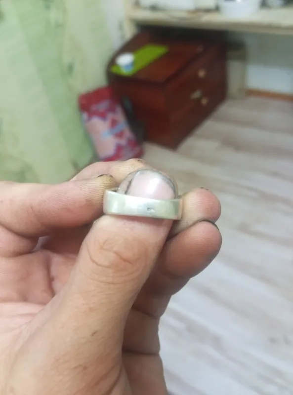 продается серебренное кольцо 3