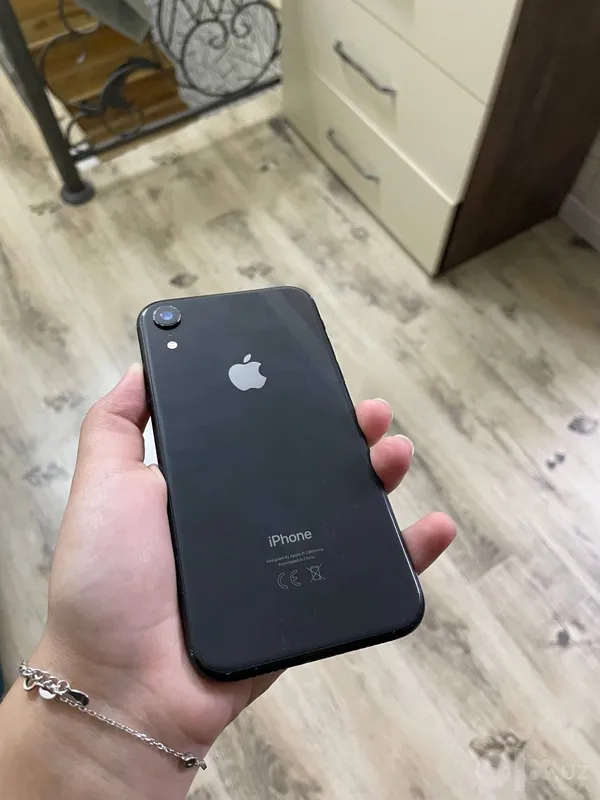 iPhone xr черного цвета 1 iPhone xr черного цвета 1
