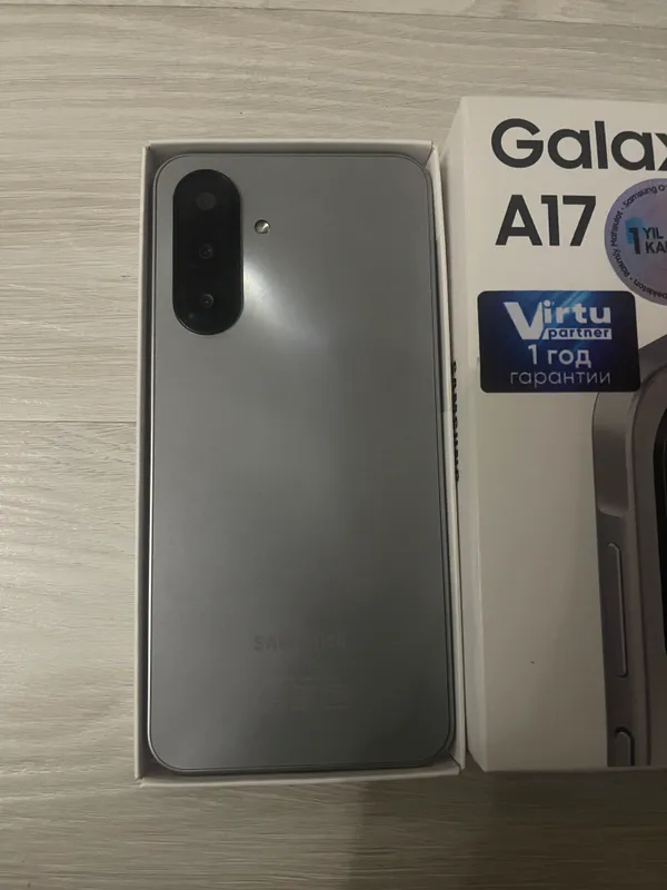Samsung 17a, не использовался, с коробкой Samsung 17a, не использовался, с коробкой
