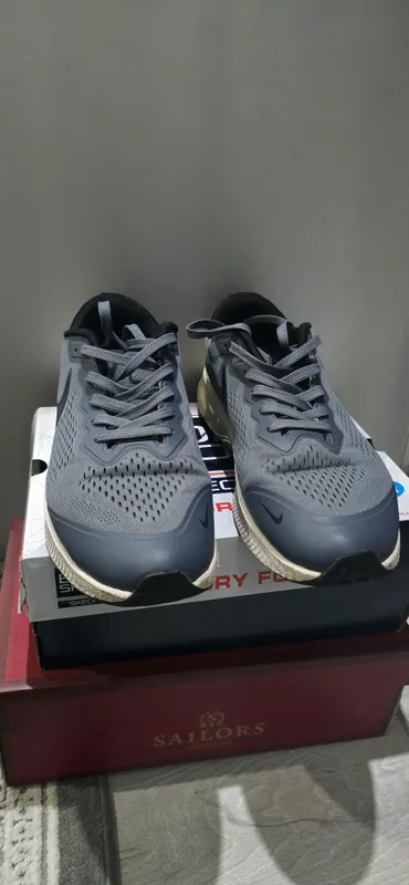 krossovka nike 1