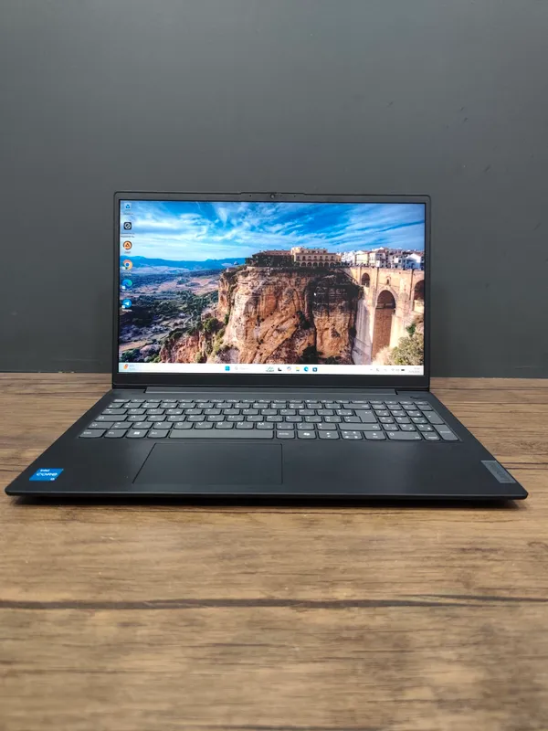 Ноутбук Lenovo V15-G5 1 Ноутбук Lenovo V15-G5 1