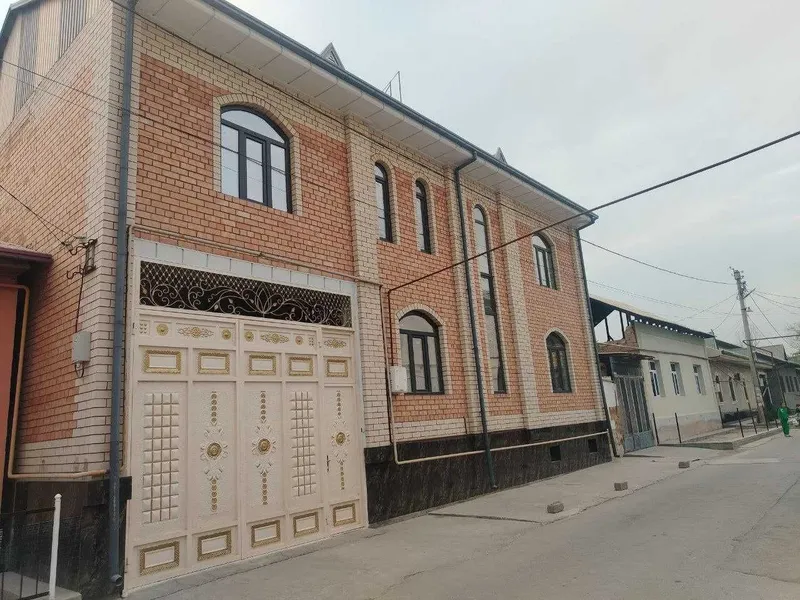 Срочно уй сотилади Янги Хаёт тумани Чорток махалла 6сотих 2кават тулик
