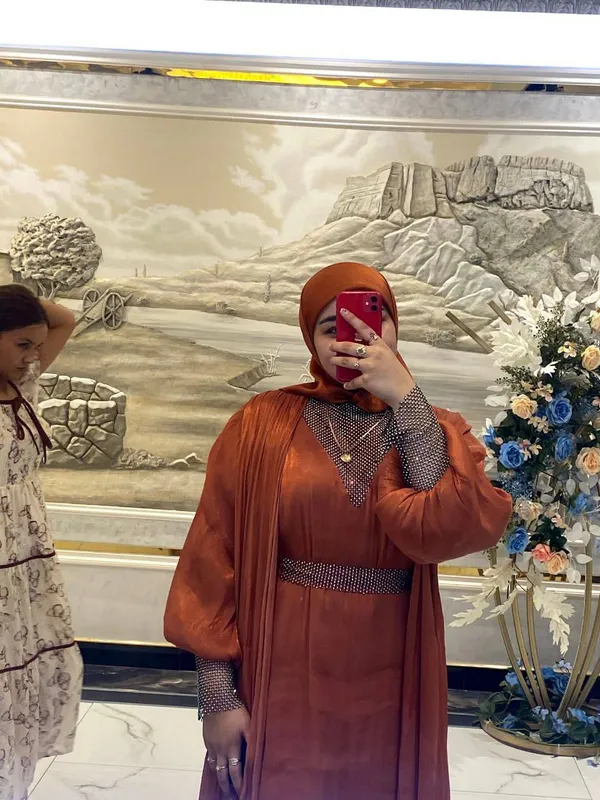1 marta kiyilgan narxi 400 ming abaya