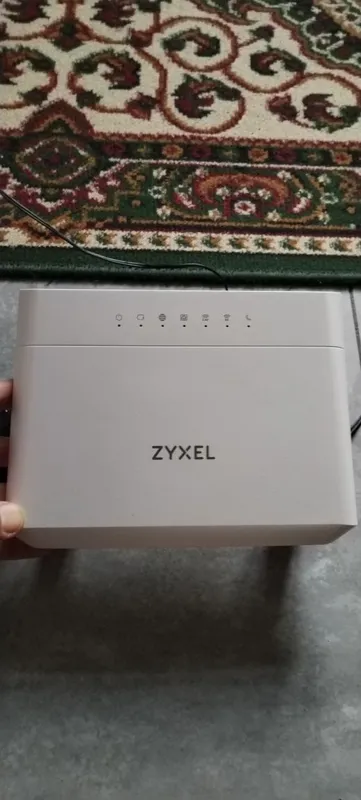 Продам вай фай ZYXEL EMG5523-T50B