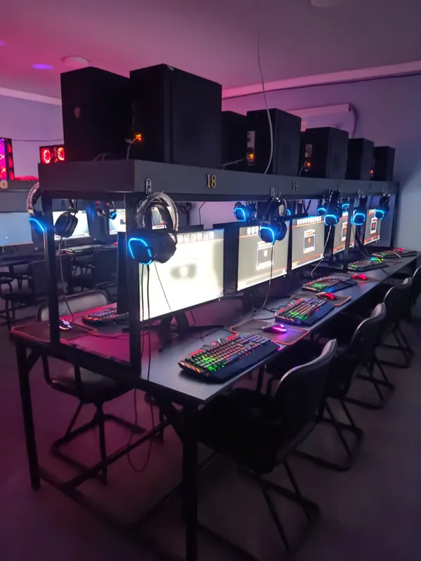 Game Club. sotiladi