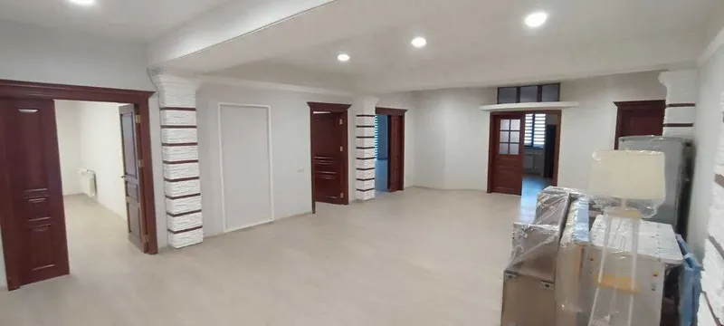 Объект с арендаторами в центре, 335 кв.м, офис,клиника — фото 1