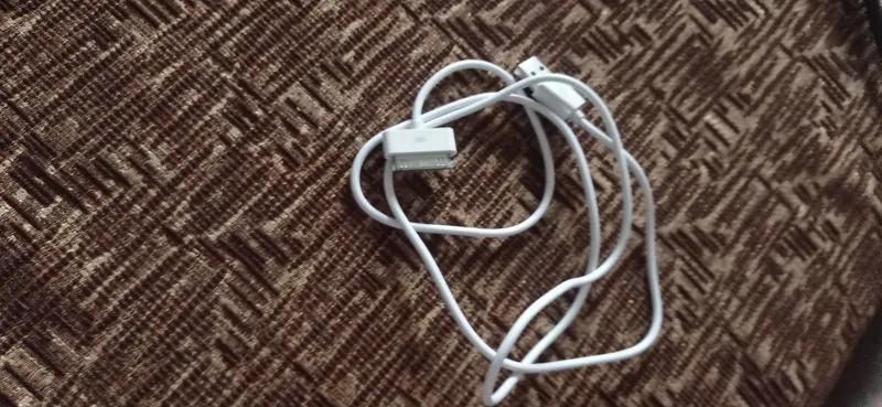 Iphone 4 va 4s zaryatchiki