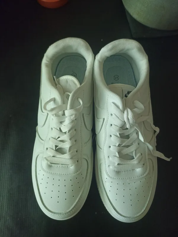 Nike krossovkalari 43 o‘lcham. 5 Nike krossovkalari 43 o‘lcham. 5