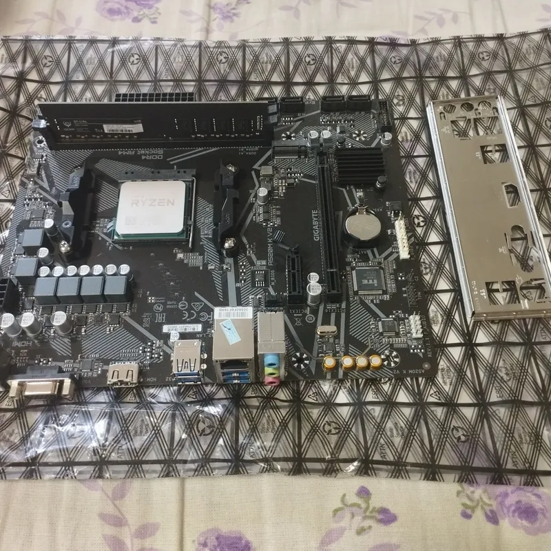 Yangi AMD Ryzen 5 5500 + Gigabyte A520M-K V2 + 16 GB DDR4. Мать, проц, 3 Yangi AMD Ryzen 5 5500 + Gigabyte A520M-K V2 + 16 GB DDR4. Мать, проц, 3