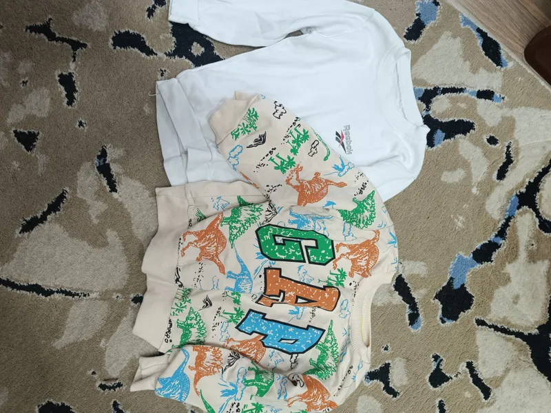 продам кофточки и худи на замке 2