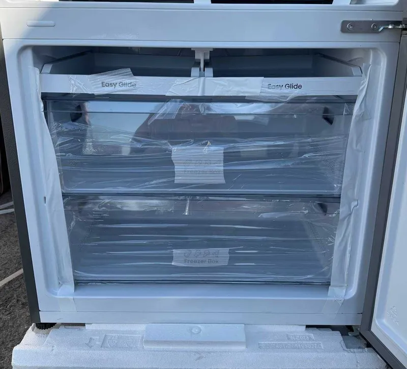 Холодильник Hisense RB-66W4INOX Inverter No Frost 503 л Metal Cooling — фото 5