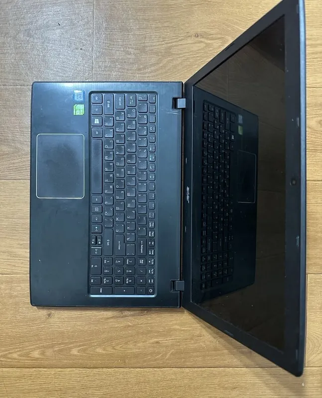 Acer Aspire E5-575G / Core i5 / 8 GB / GeForce 940MX / 1 TB 2 Acer Aspire E5-575G / Core i5 / 8 GB / GeForce 940MX / 1 TB 2