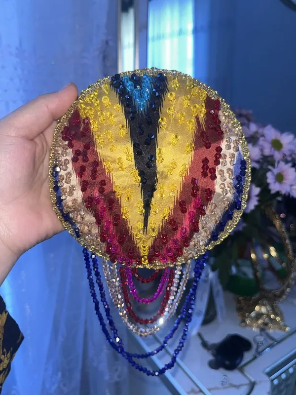 Barcha diadema, tillaqoshlar sotiladi! 4 Barcha diadema, tillaqoshlar sotiladi! 4