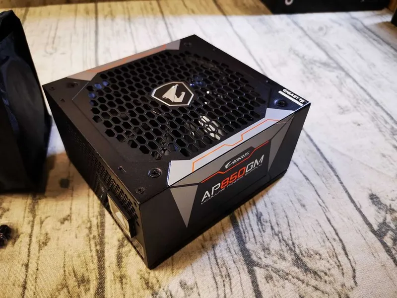 Gigabyte 850W AORUS P850W 80PLUS Gold quvvat bloki 1 Gigabyte 850W AORUS P850W 80PLUS Gold quvvat bloki 1