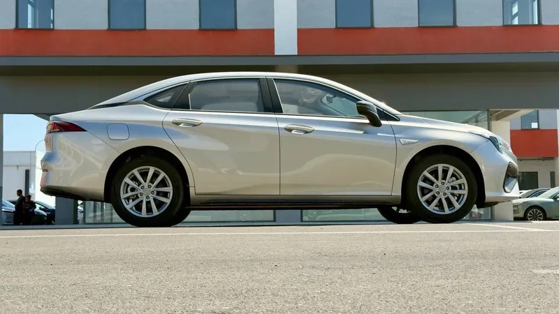 GAC Aion S 480km | 2024-Yil | 0 Probeg | 3 yilga 733$ dan 3 GAC Aion S 480km | 2024-Yil | 0 Probeg | 3 yilga 733$ dan 3